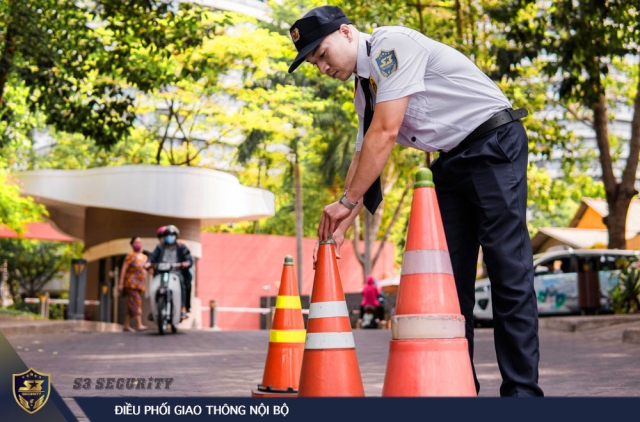 Dieu-phoi-giao-thong-noi-bo