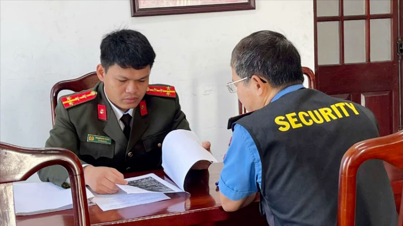 nam-bao-ve-lam-viec-voi-co-quan-chuc-nang