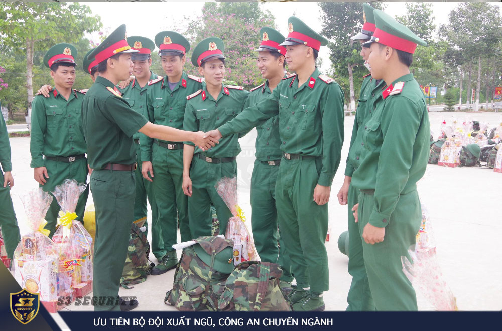 Uu-tien-bo-doi-xuat-ngu